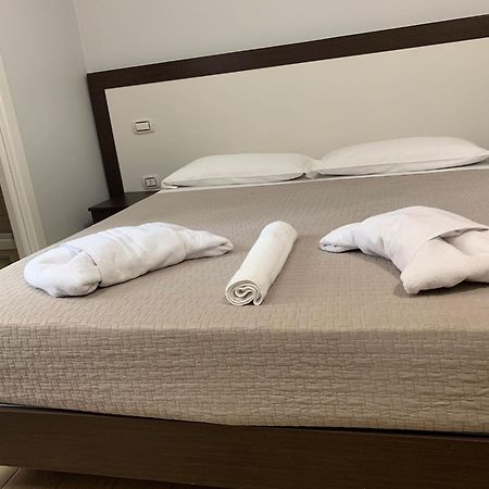 Hotel Thewesley Rzym Pokój zdjęcie