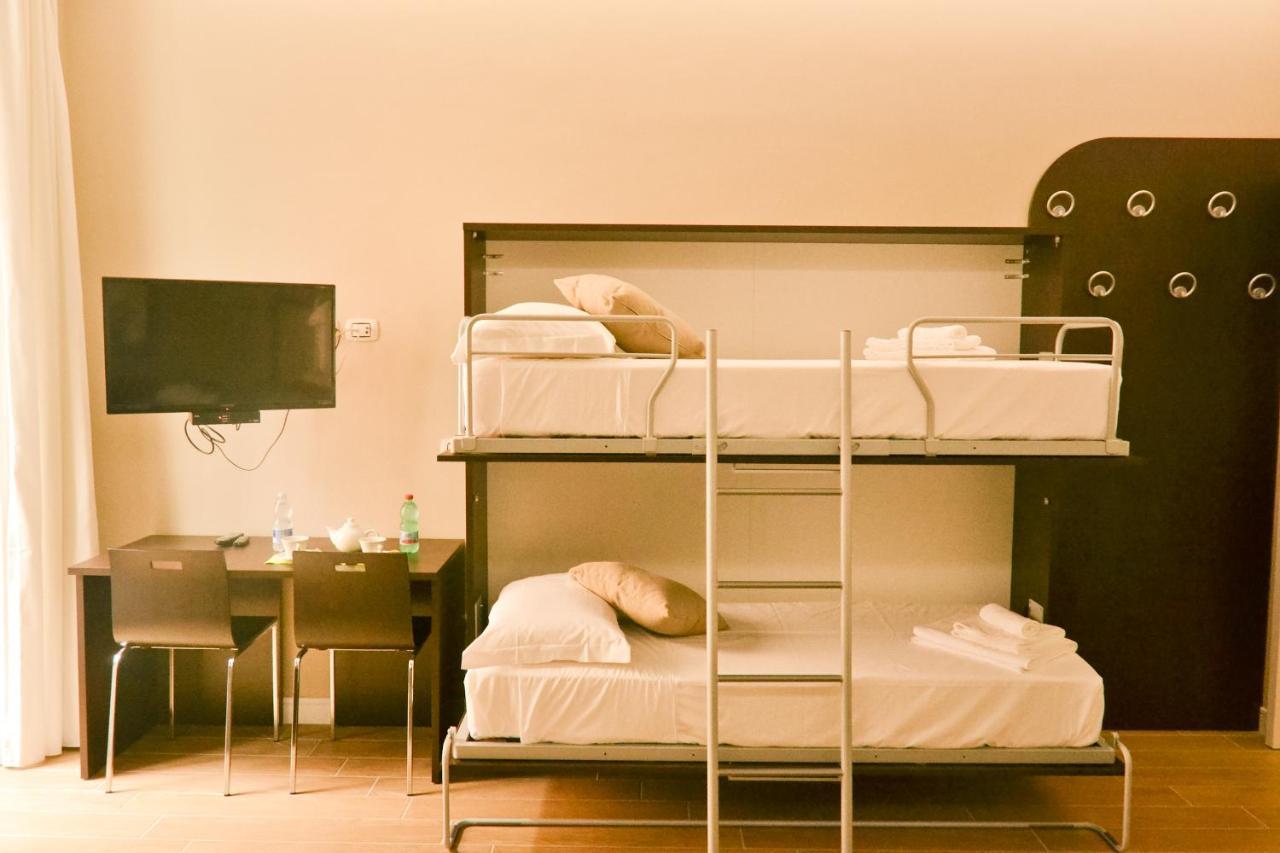 Hotel Thewesley Rzym Zewnętrze zdjęcie