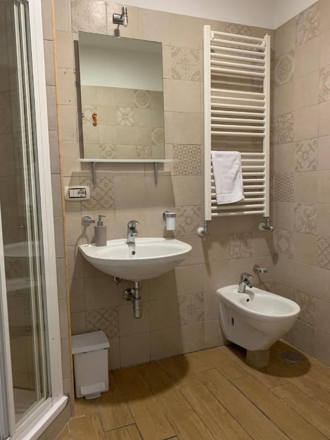 Hotel Thewesley Rzym Zewnętrze zdjęcie