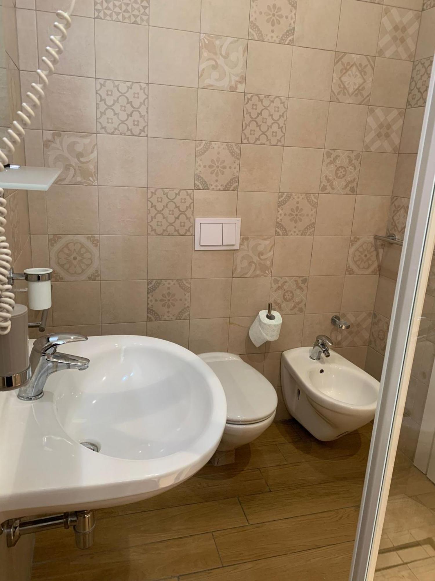 Hotel Thewesley Rzym Pokój zdjęcie
