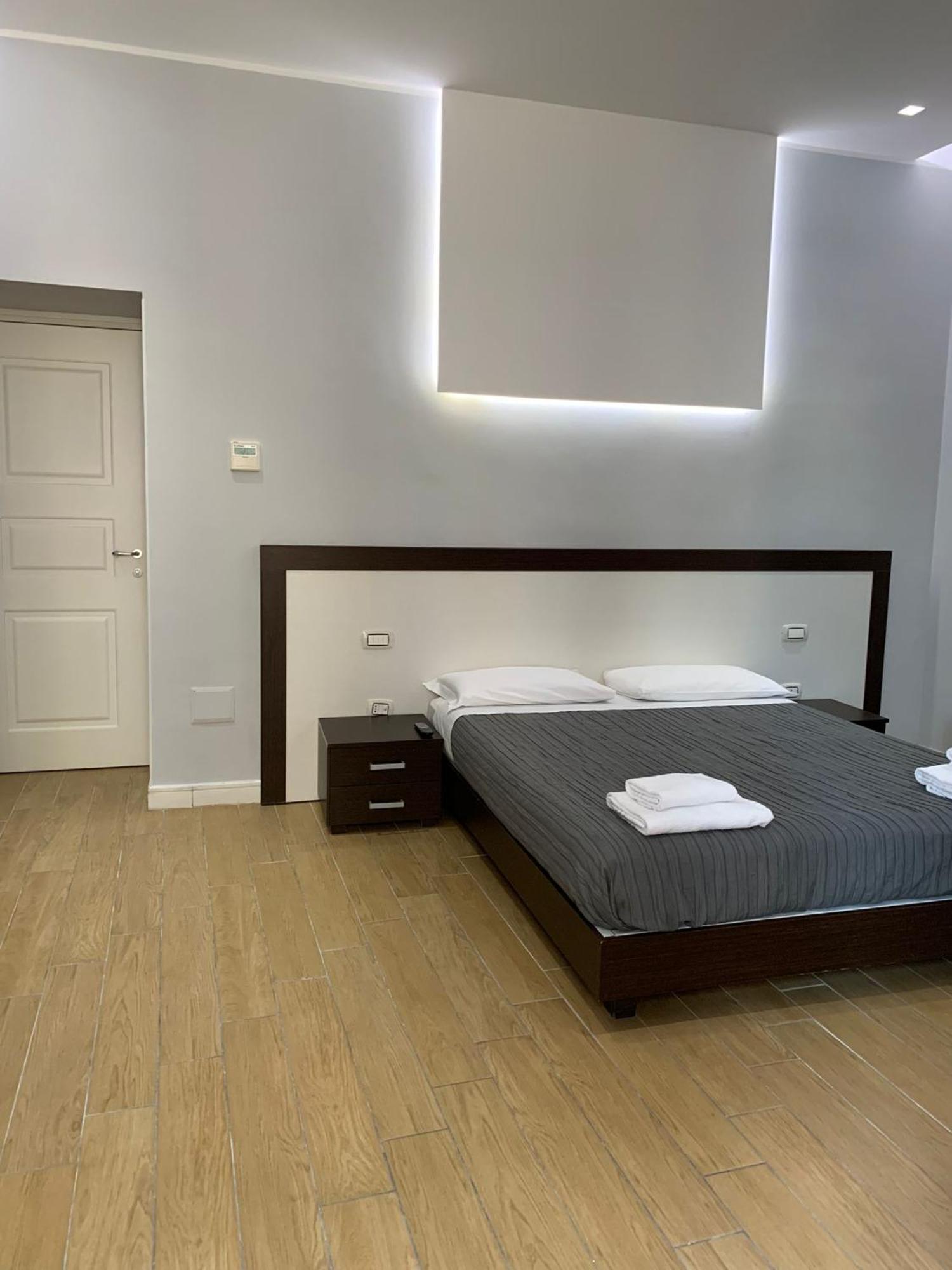 Hotel Thewesley Rzym Pokój zdjęcie